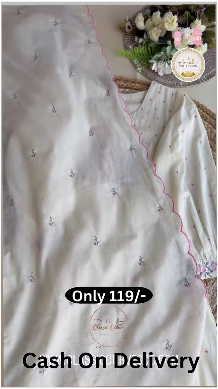 Women Floral Embroidered Regular Thread Work Pure Cotton Kurta with Palazzos & With Dupatta - image 3